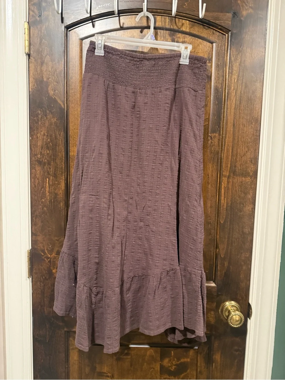 WORN INCE BRANDY MELVILLE Women’s Ruffled Midi Skirt in Deep brown